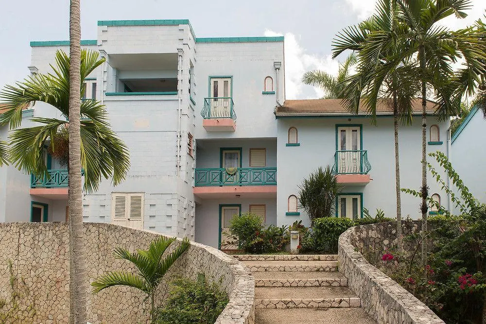 Sea Breeze Beach Studio - Negril location